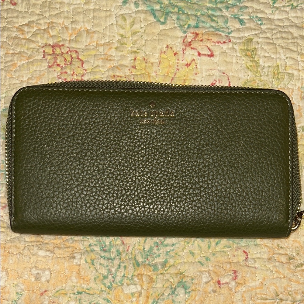 Kate Spade Enchanted Lena Pebbled Leather Wallet NWT